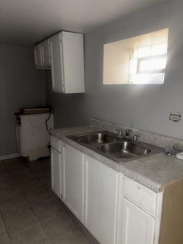 9338 South Marquette Avenue Chicago IL 60617