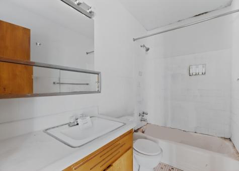 18235 Exchange Avenue Lansing IL 60438