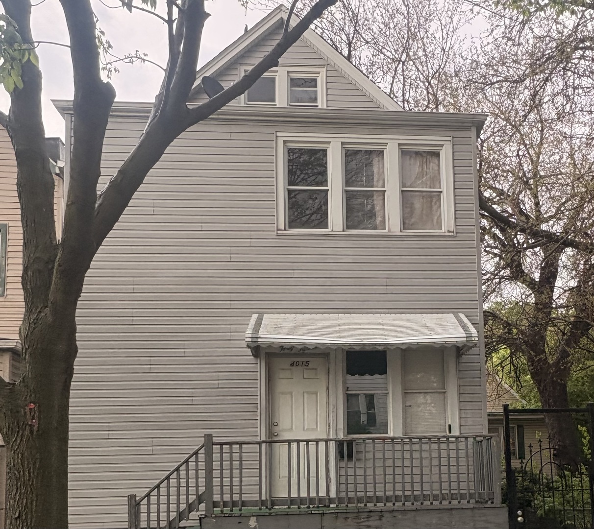 4015 South Maplewood Avenue Chicago IL 60632