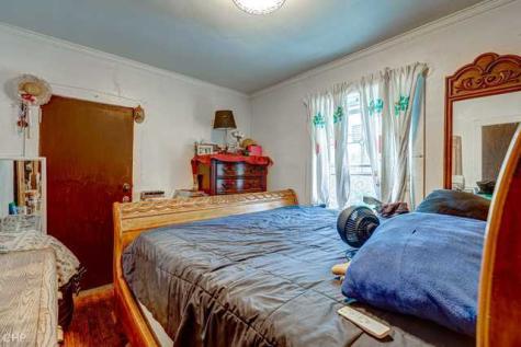 2832 North Mozart Street Chicago IL 60618