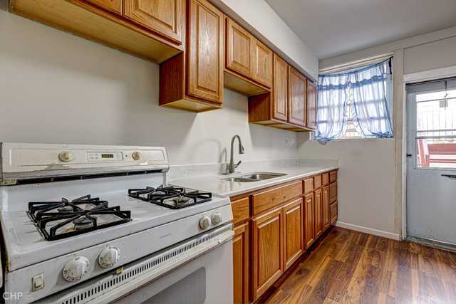 2832 North Mozart Street Chicago IL 60618