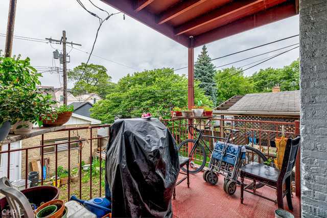 2832 North Mozart Street Chicago IL 60618