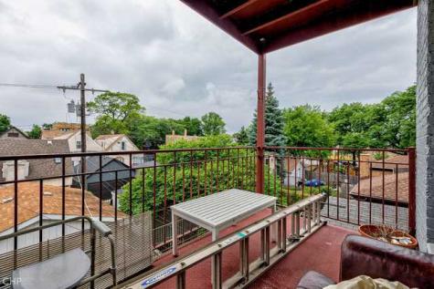 2832 North Mozart Street Chicago IL 60618