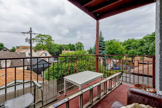 2832 North Mozart Street Chicago IL 60618