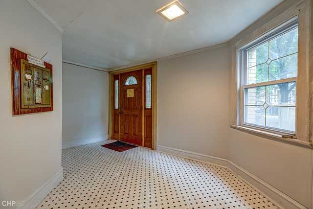 2832 North Mozart Street Chicago IL 60618
