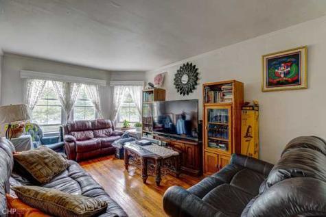 2832 North Mozart Street Chicago IL 60618