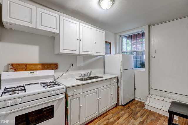 2832 North Mozart Street Chicago IL 60618