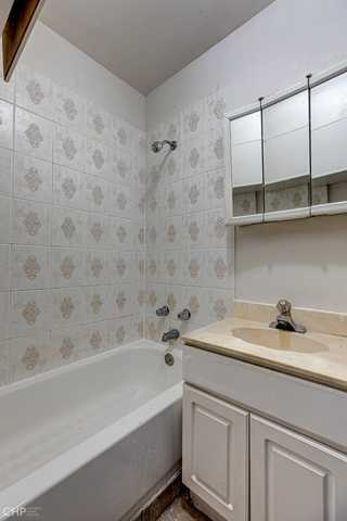 2832 North Mozart Street Chicago IL 60618