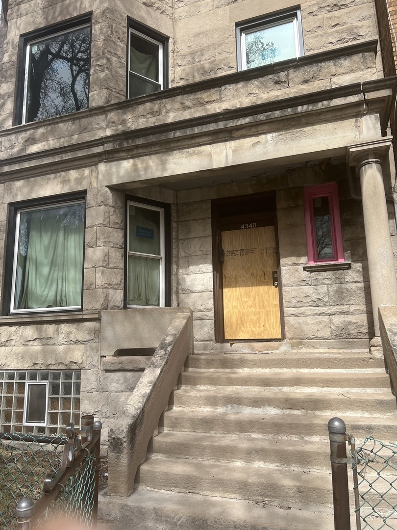 4340 West Jackson Boulevard Chicago IL 60624