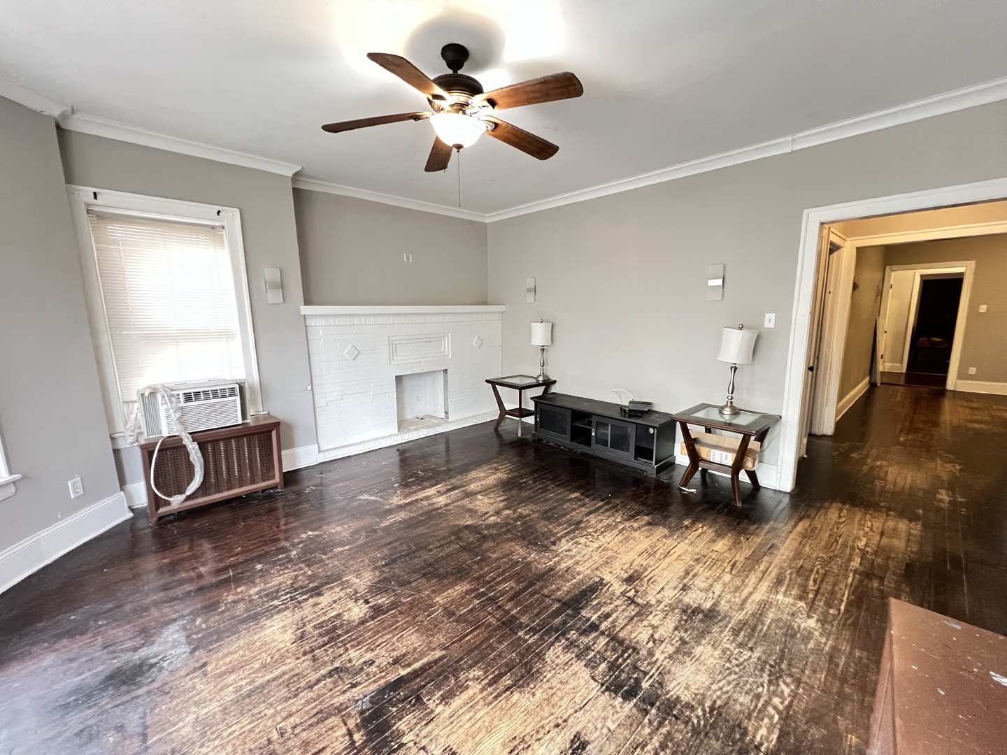 7823 South Cornell Avenue Chicago IL 60649
