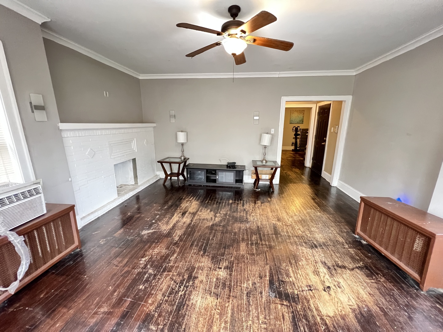 7823 South Cornell Avenue Chicago IL 60649