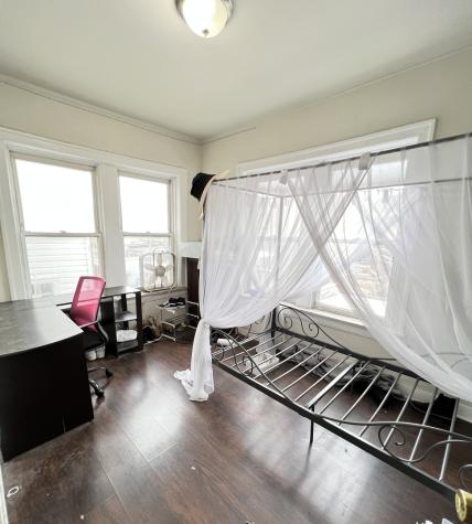 7823 South Cornell Avenue Chicago IL 60649