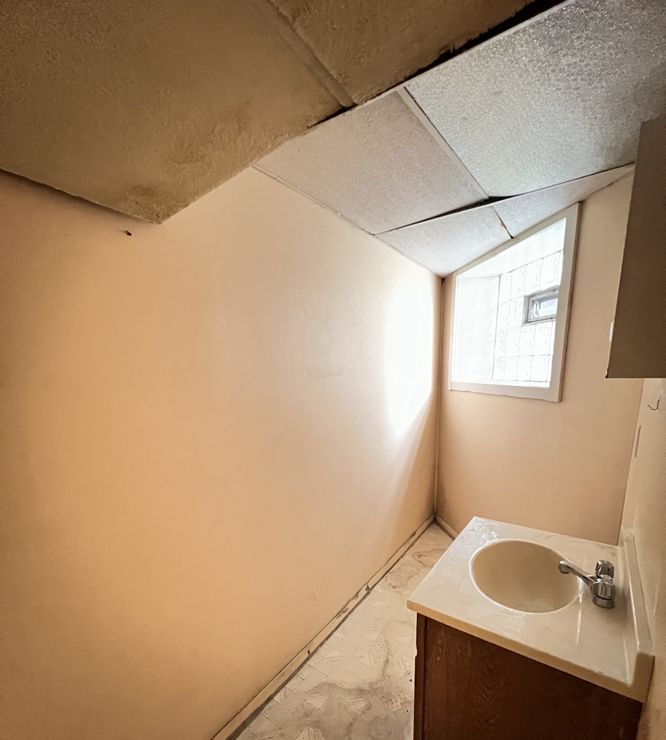 7823 South Cornell Avenue Chicago IL 60649