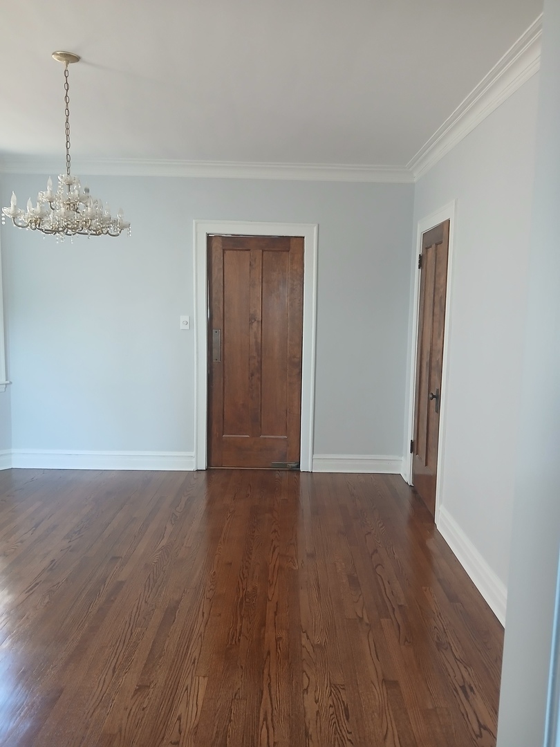 5633 North Artesian Avenue Chicago IL 60659