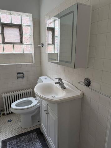 5633 North Artesian Avenue Chicago IL 60659