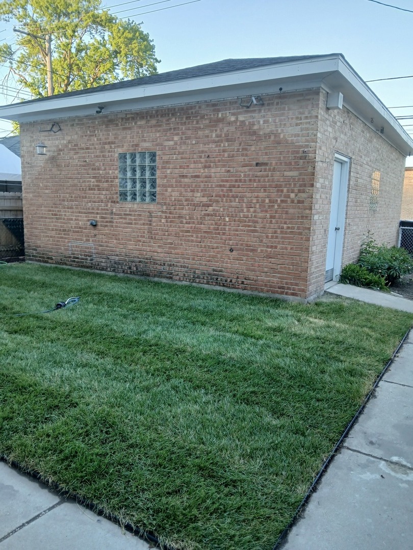5633 North Artesian Avenue Chicago IL 60659