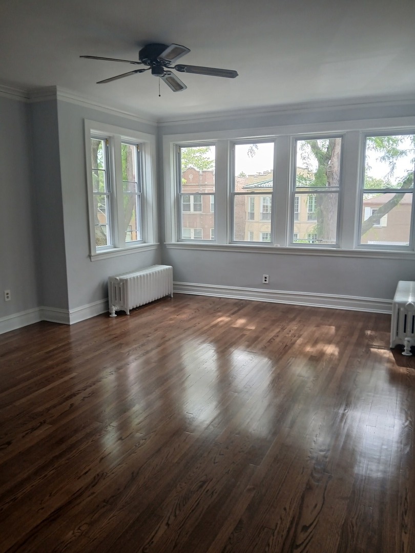 5633 North Artesian Avenue Chicago IL 60659