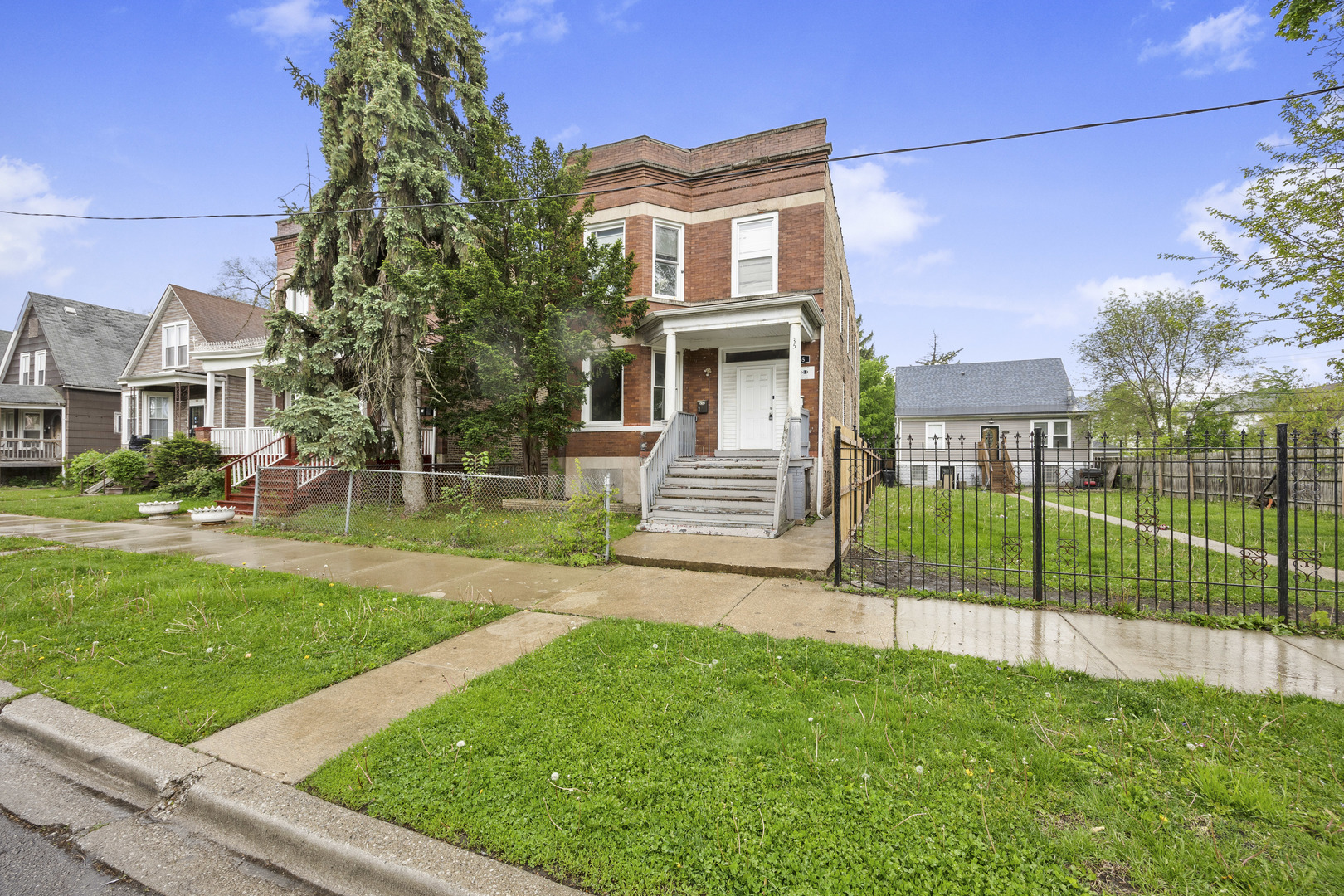 35 West 109th Street Chicago IL 60628