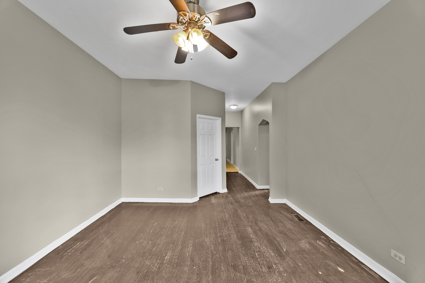 35 West 109th Street Chicago IL 60628