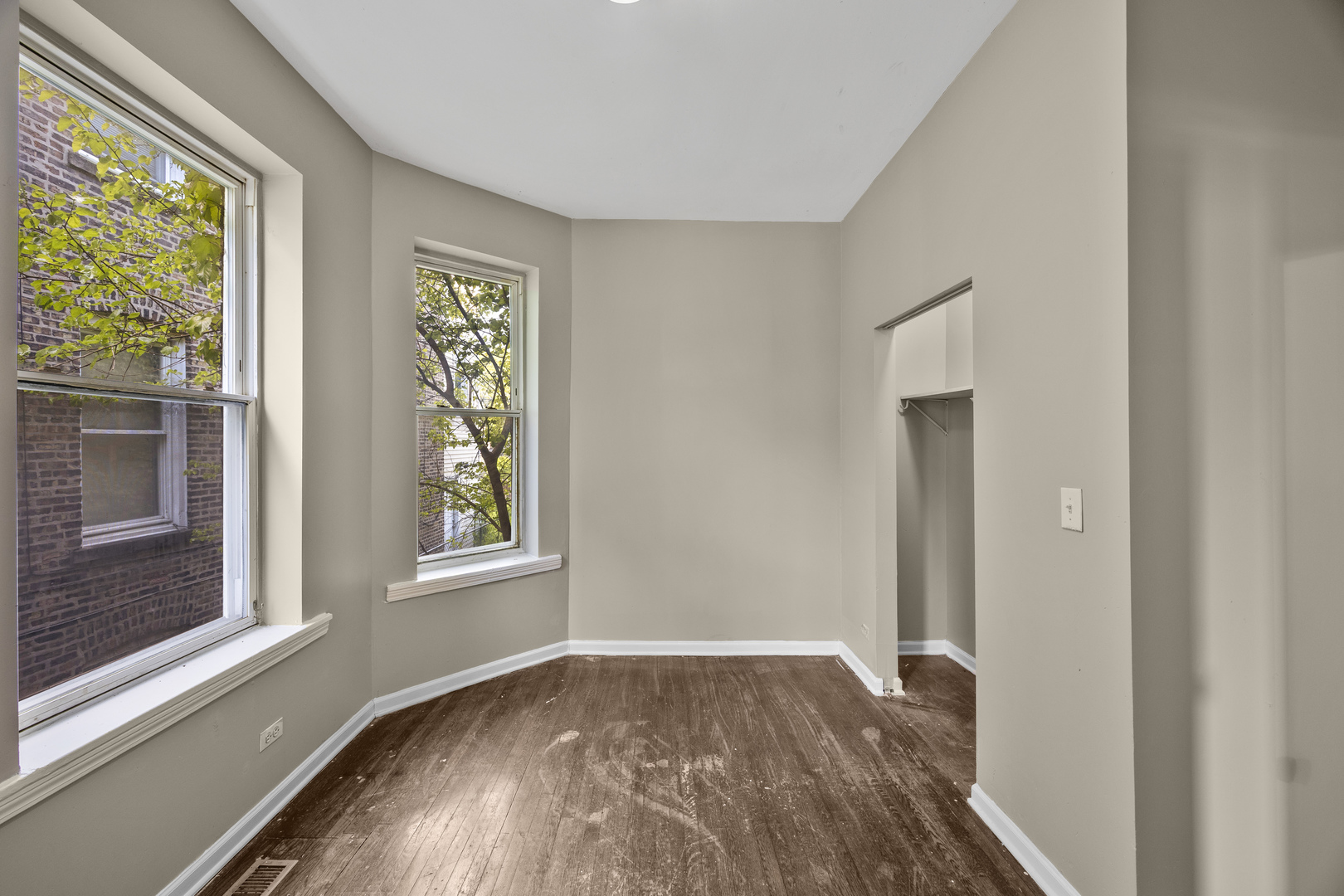 35 West 109th Street Chicago IL 60628
