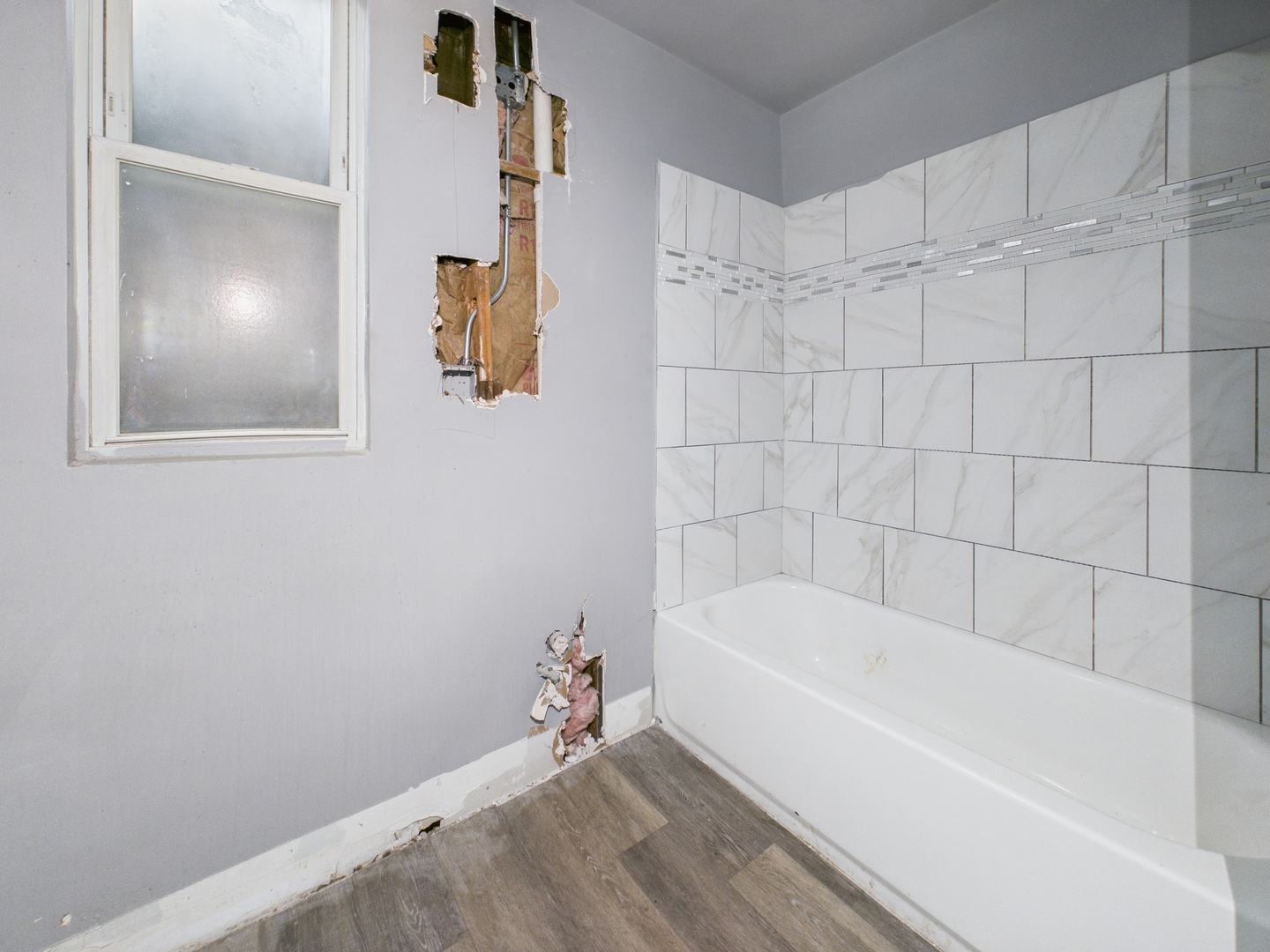 8747 South Escanaba Avenue Chicago IL 60617