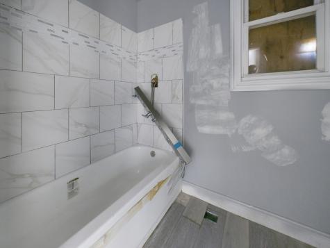 8747 South Escanaba Avenue Chicago IL 60617