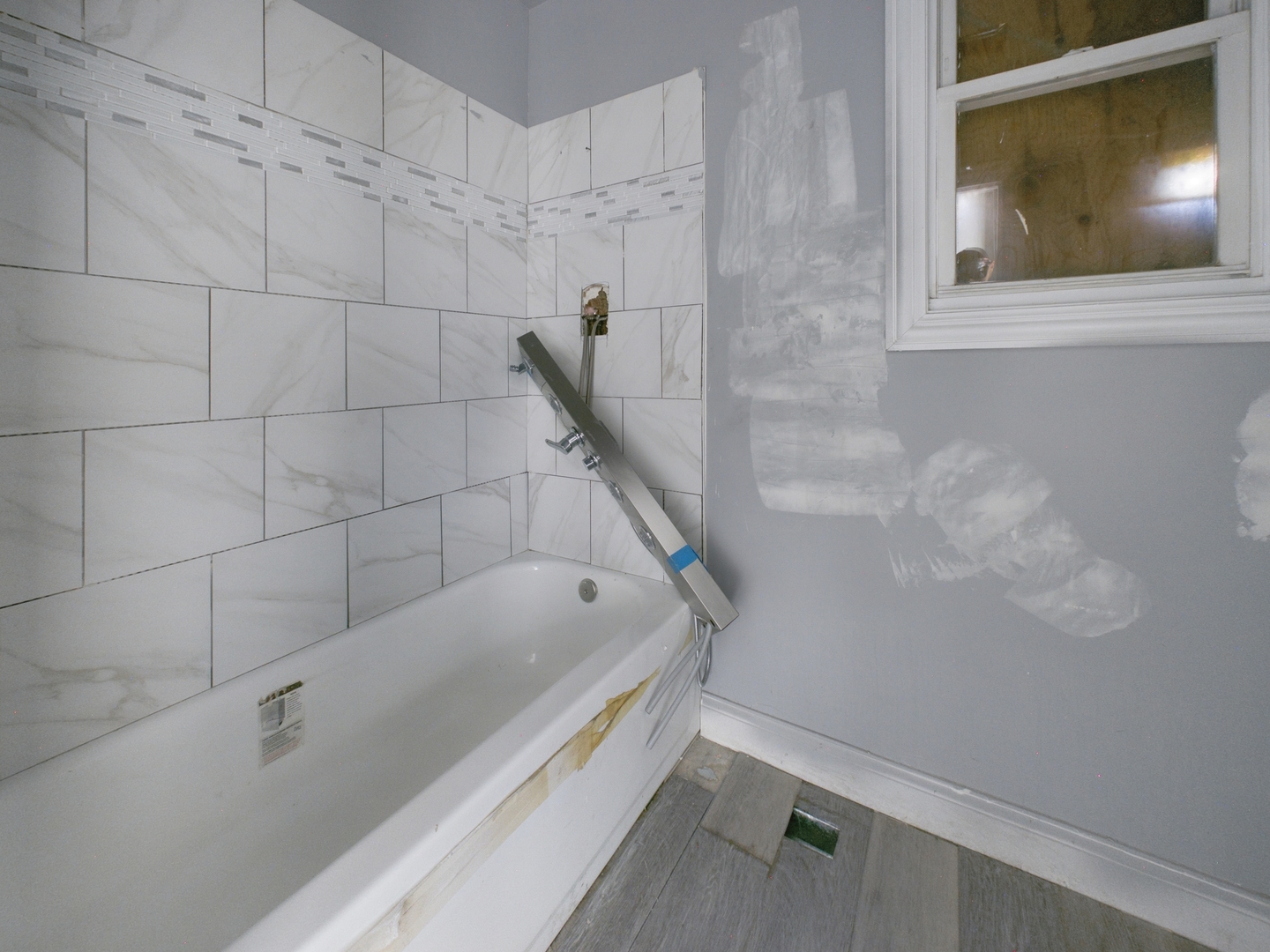 8747 South Escanaba Avenue Chicago IL 60617