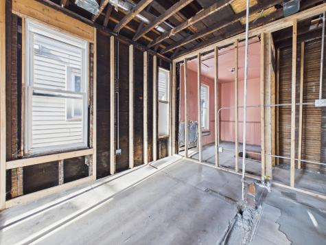 8747 South Escanaba Avenue Chicago IL 60617