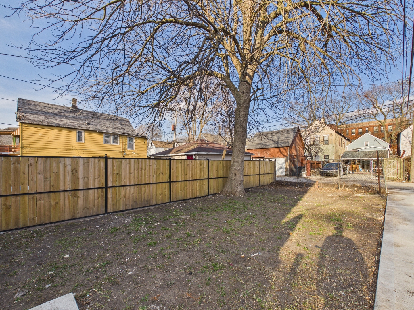 8747 South Escanaba Avenue Chicago IL 60617