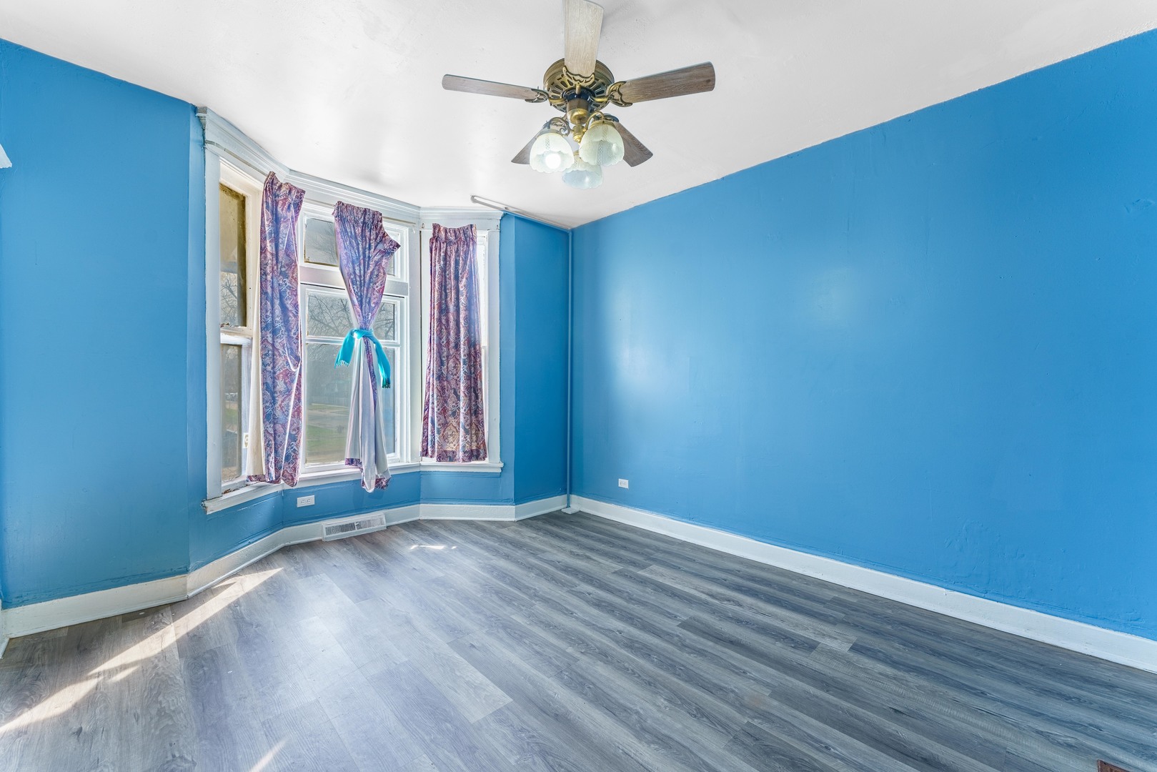 324 West 114th Street Chicago IL 60628