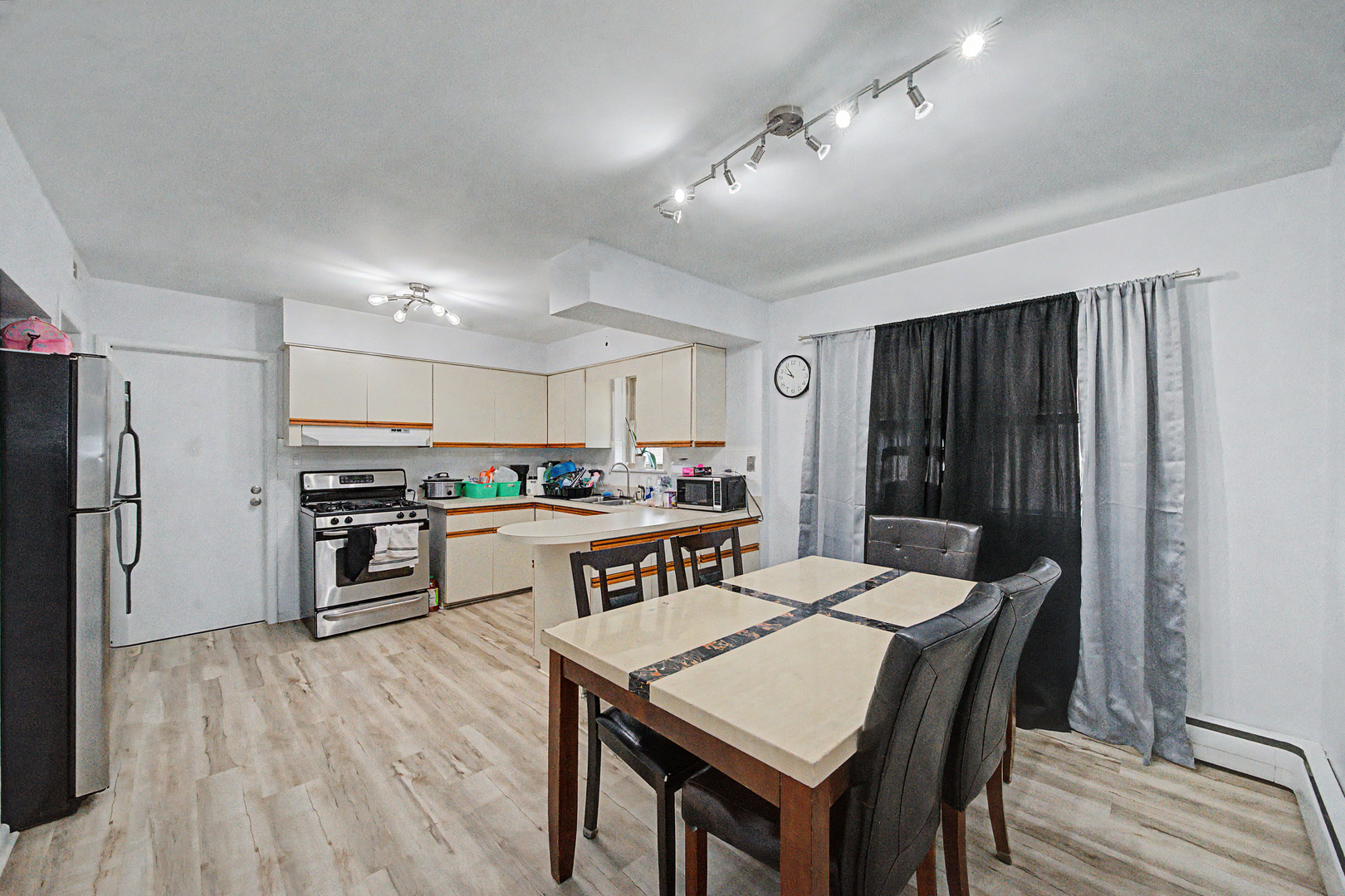 5445 South Kilbourn Avenue Chicago IL 60632