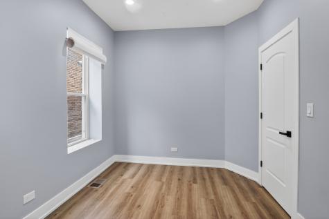 7843 South Marquette Avenue Chicago IL 60649
