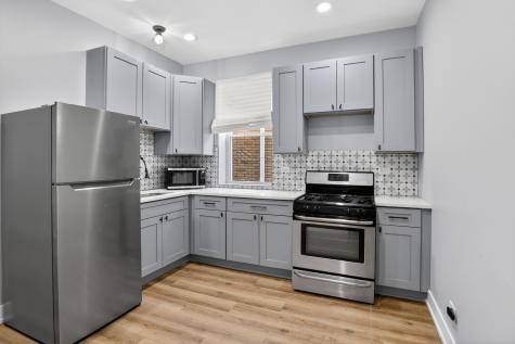 7843 South Marquette Avenue Chicago IL 60649