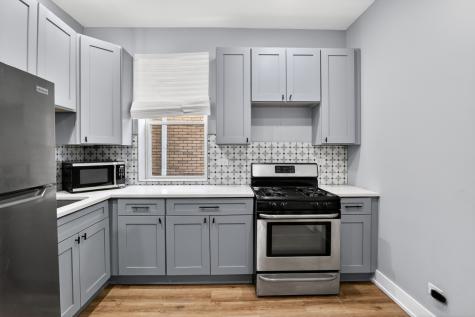 7843 South Marquette Avenue Chicago IL 60649