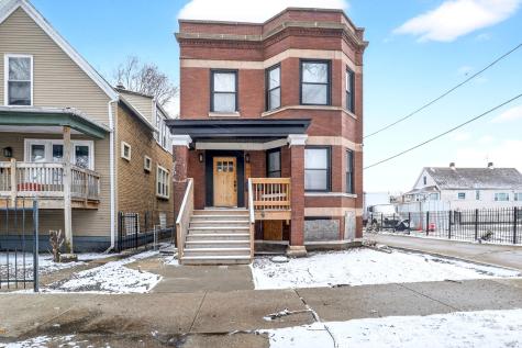 7843 South Marquette Avenue Chicago IL 60649