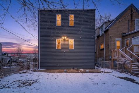 7843 South Marquette Avenue Chicago IL 60649