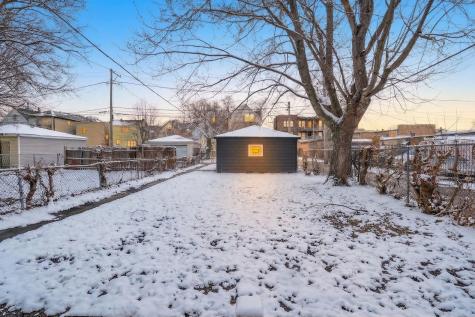 7843 South Marquette Avenue Chicago IL 60649