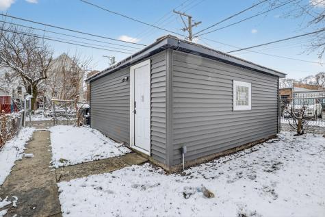 7843 South Marquette Avenue Chicago IL 60649