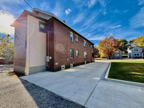 1131 North Main Street Rockford IL 61103