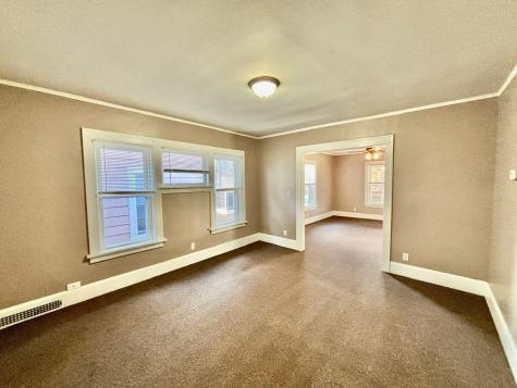 1131 North Main Street Rockford IL 61103