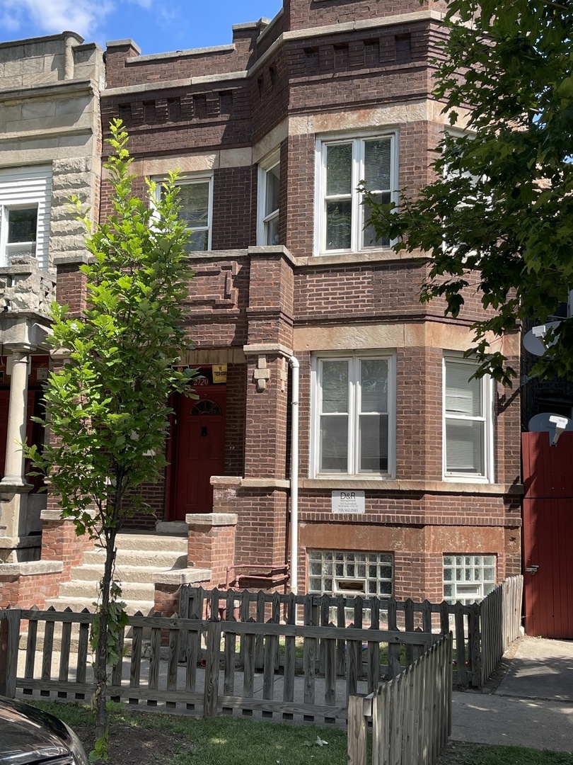 2720 West Flournoy Street Chicago IL 60612