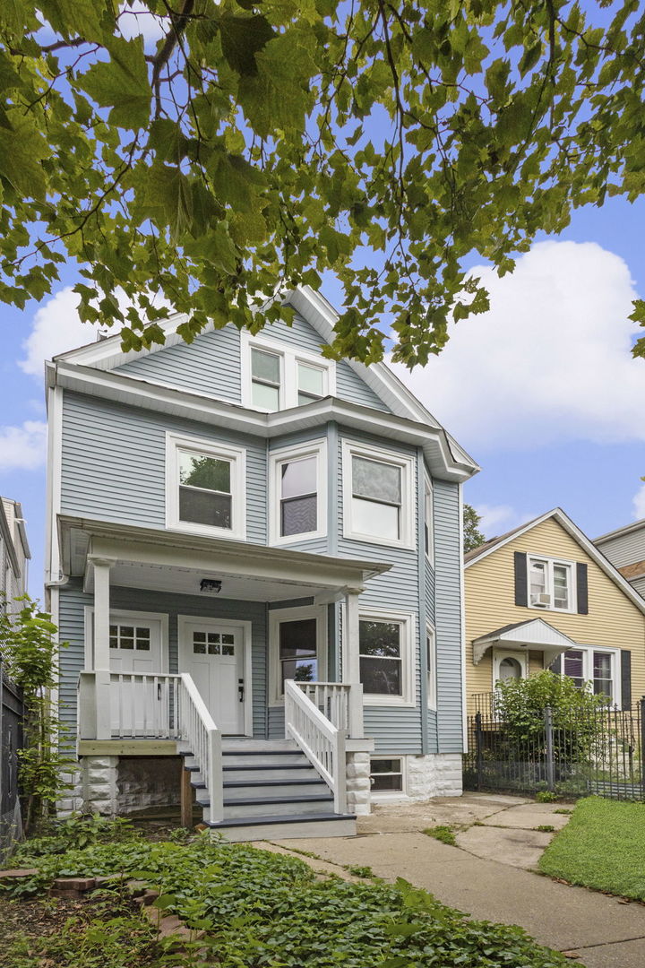 6129 North Ravenswood Avenue Chicago IL 60660