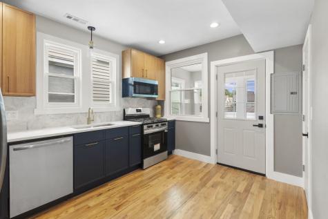 6129 North Ravenswood Avenue Chicago IL 60660