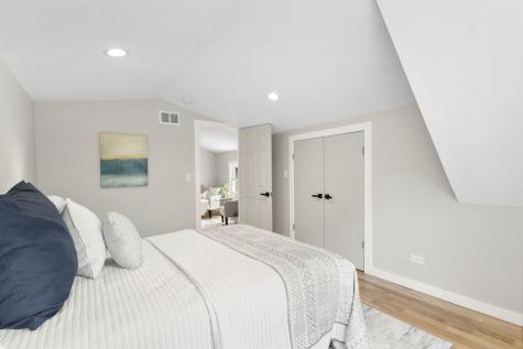 6129 North Ravenswood Avenue Chicago IL 60660