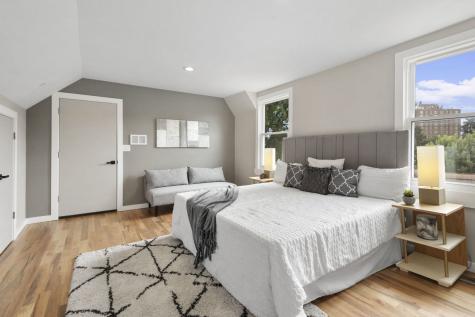 6129 North Ravenswood Avenue Chicago IL 60660