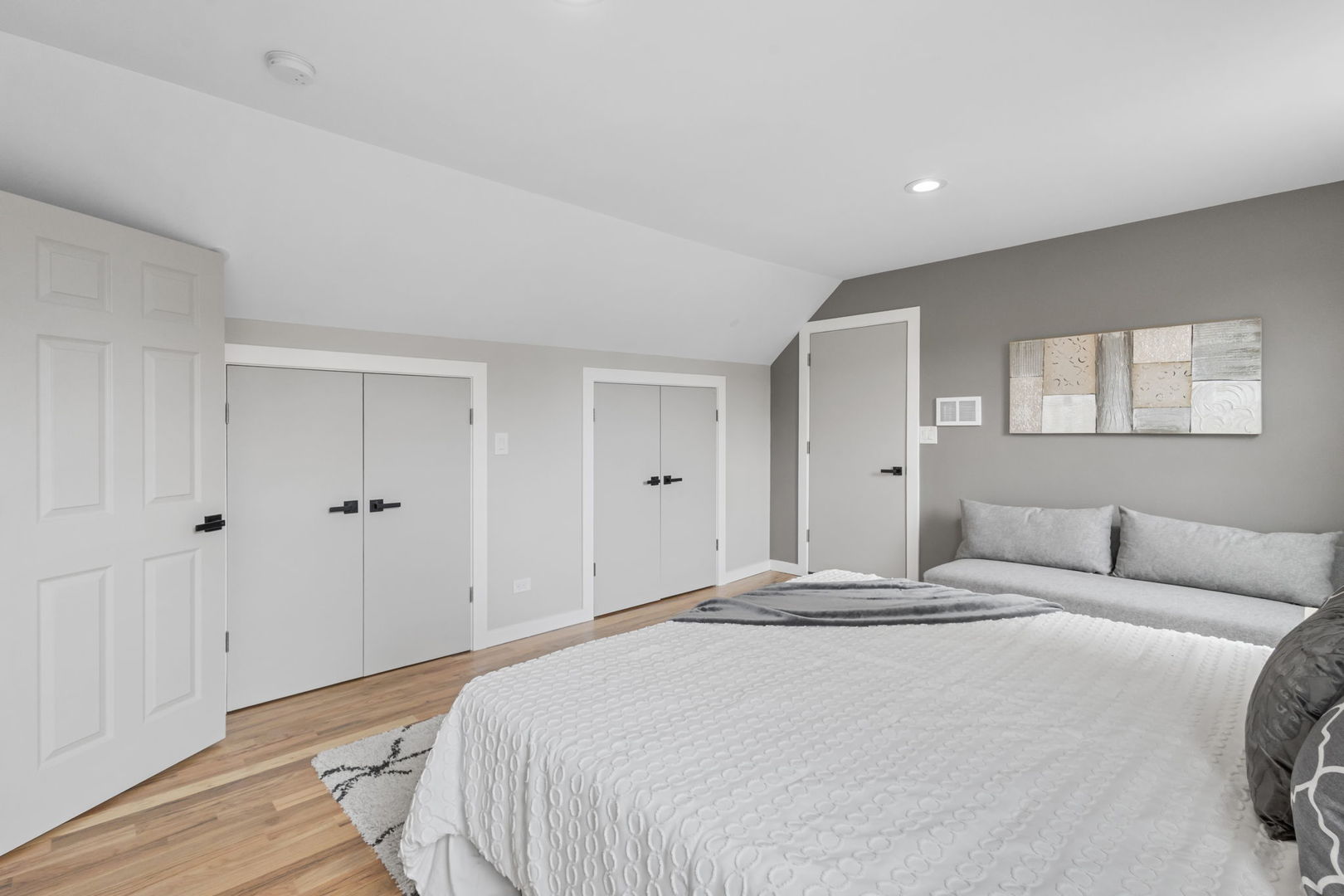6129 North Ravenswood Avenue Chicago IL 60660