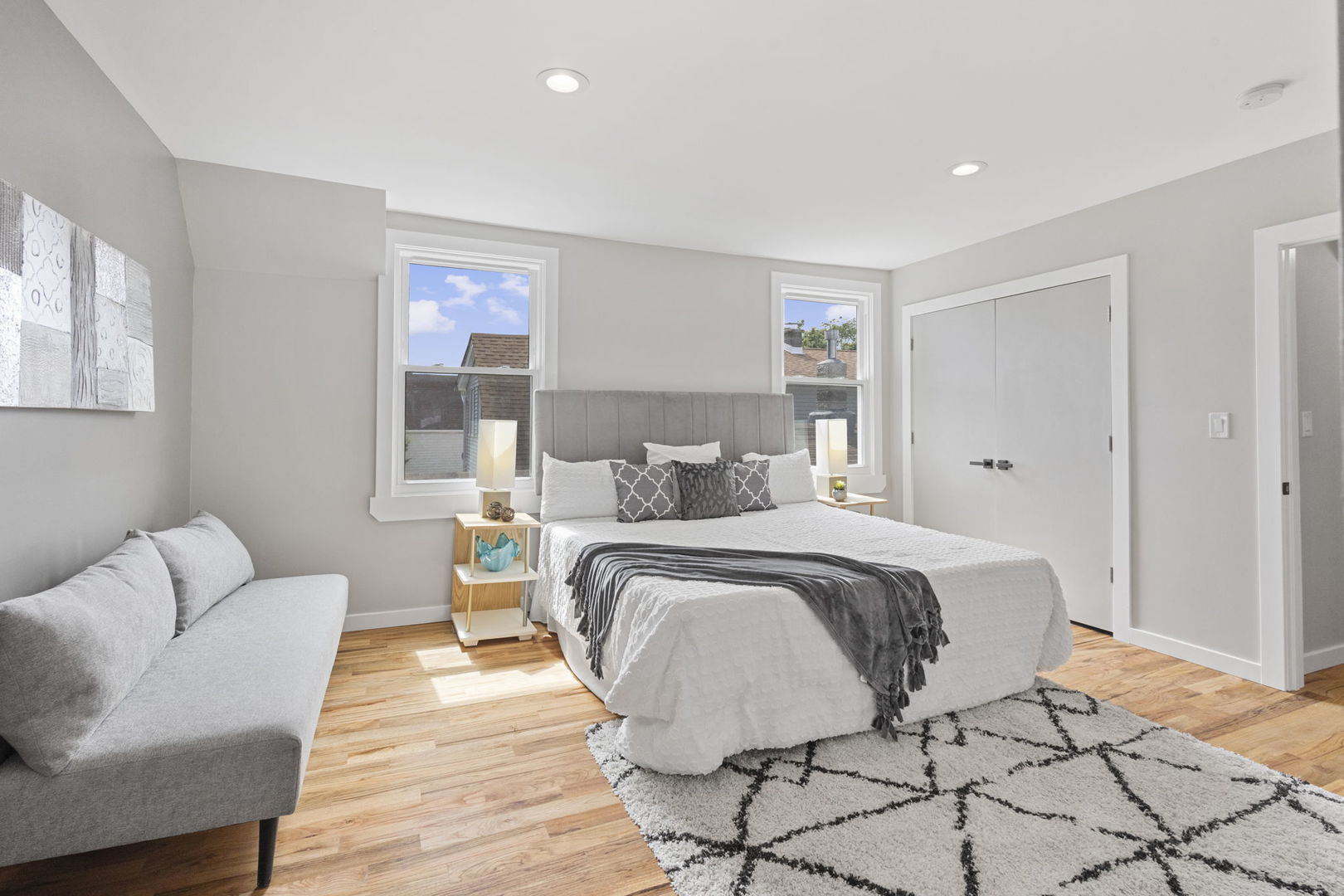 6129 North Ravenswood Avenue Chicago IL 60660