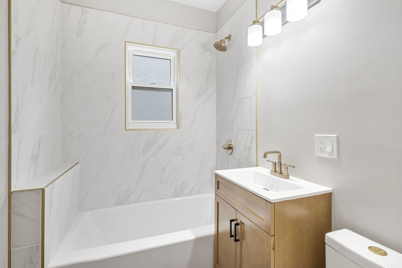 6129 North Ravenswood Avenue Chicago IL 60660