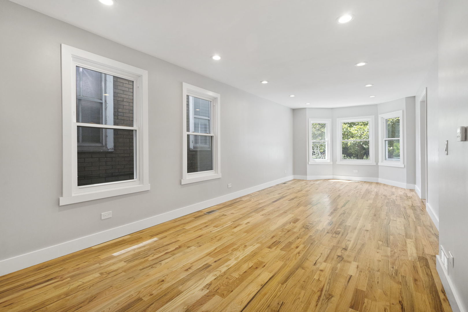 6129 North Ravenswood Avenue Chicago IL 60660