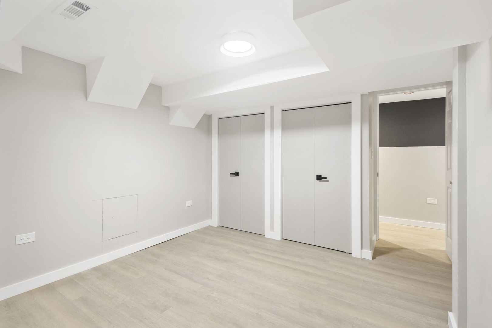 6129 North Ravenswood Avenue Chicago IL 60660